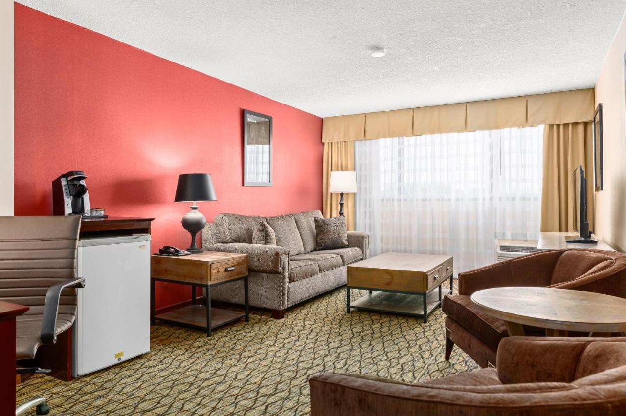 Holiday Inn Johnson City By Ihg Exterior photo
