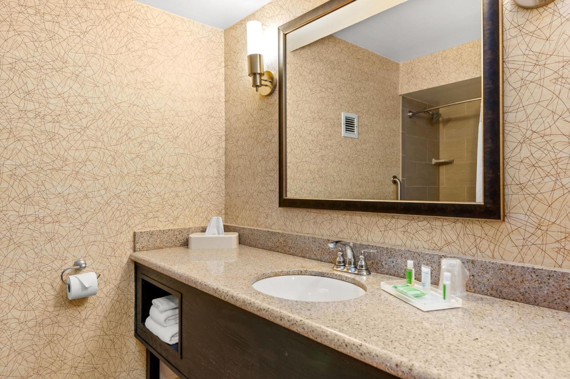 Holiday Inn Johnson City By Ihg Exterior photo