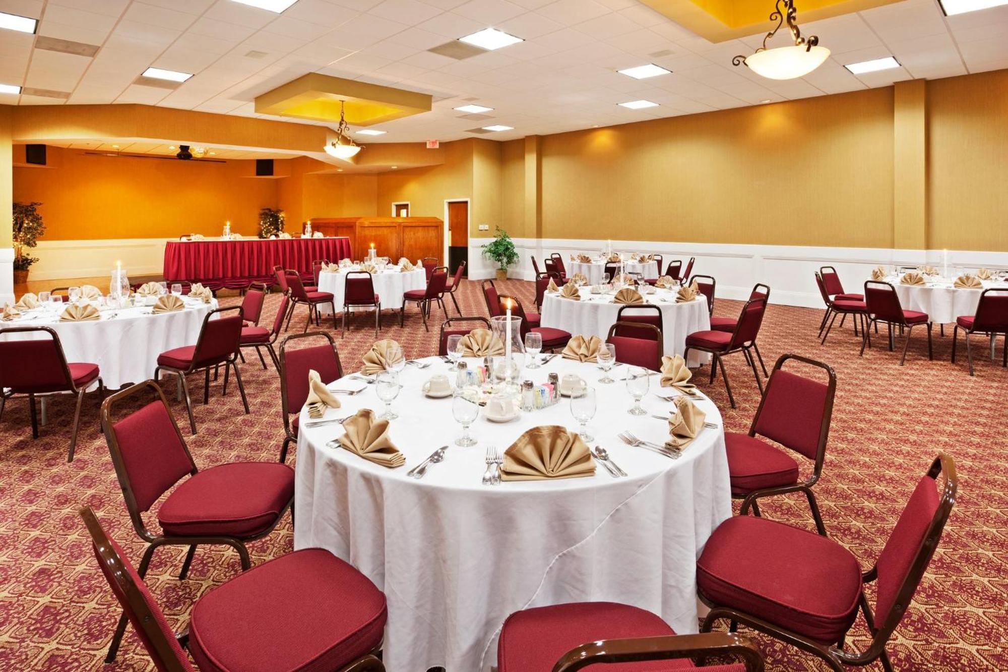 Holiday Inn Johnson City By Ihg Exterior photo