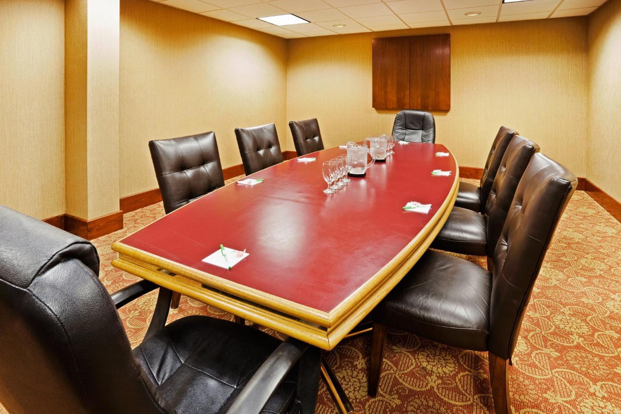 Holiday Inn Johnson City By Ihg Exterior photo