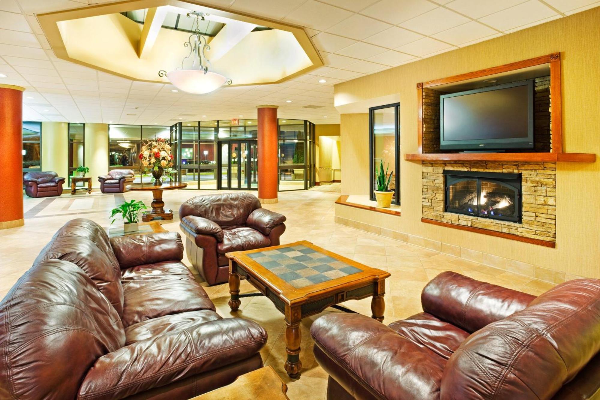 Holiday Inn Johnson City By Ihg Exterior photo