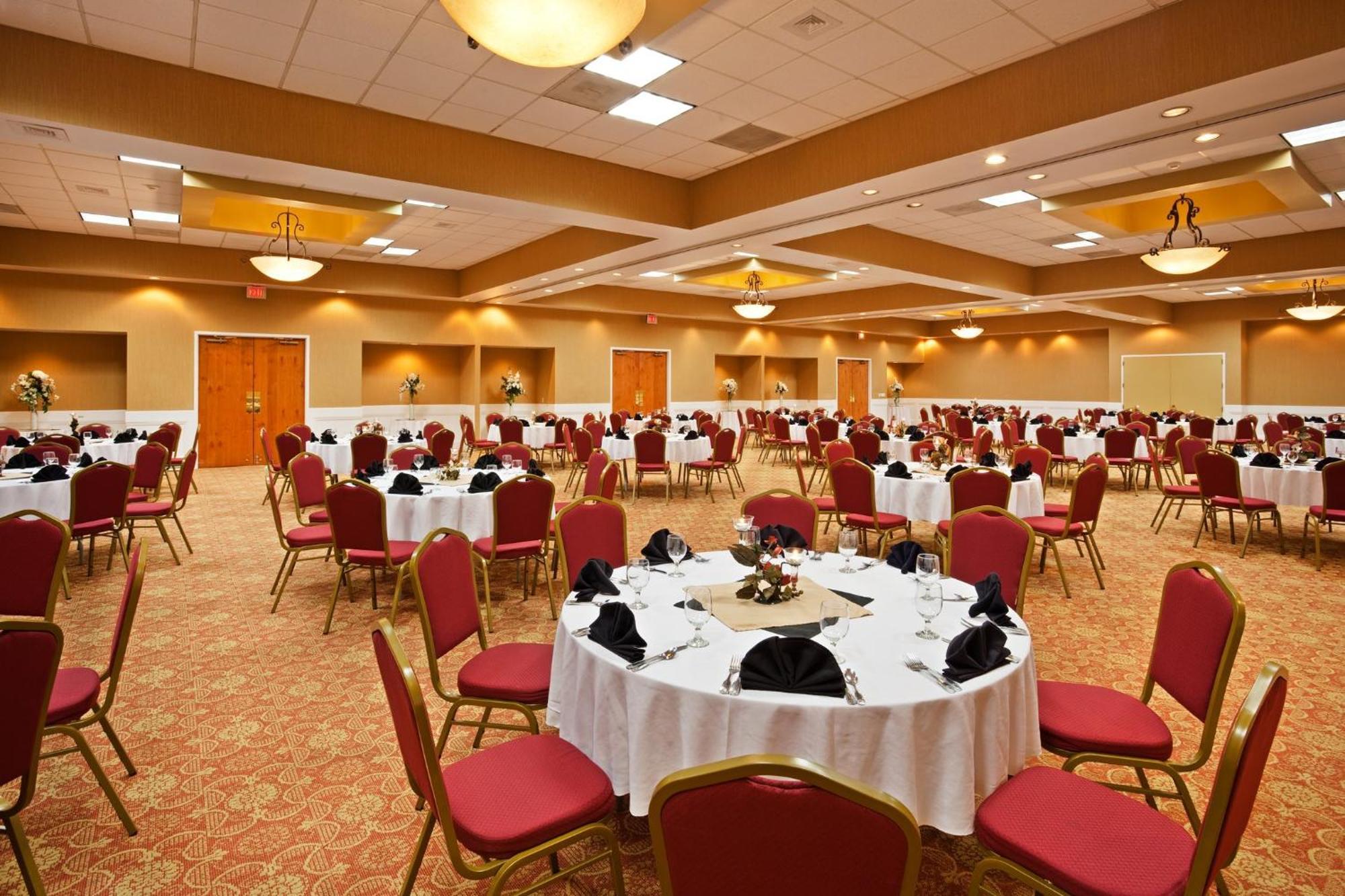 Holiday Inn Johnson City By Ihg Exterior photo